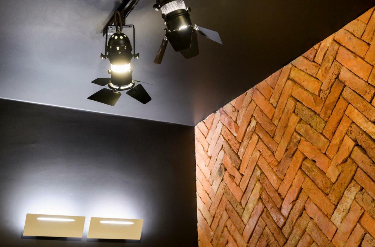 Split Industrial Design Rooms Cameră foto
