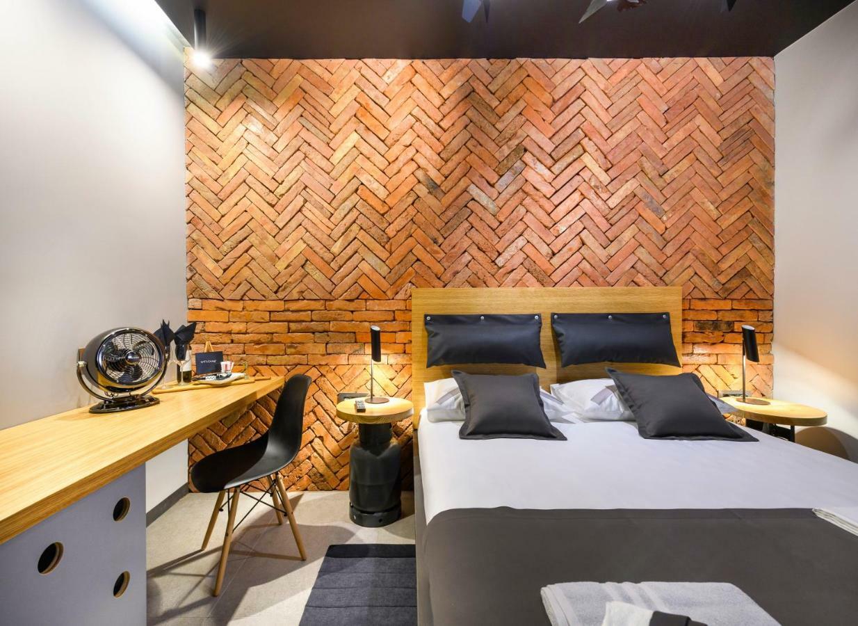 Split Industrial Design Rooms Exterior foto